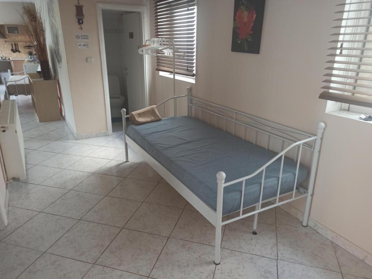 110 μ στον λαγκαδά Apartment